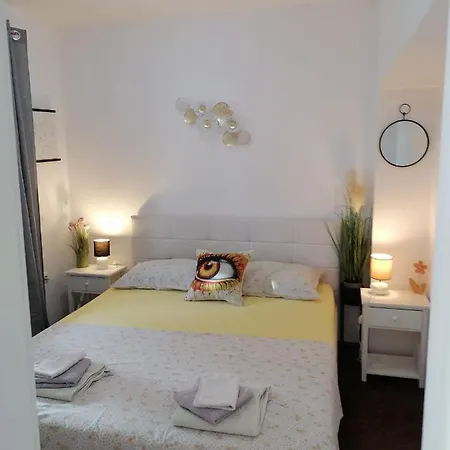 Amphora Apartment